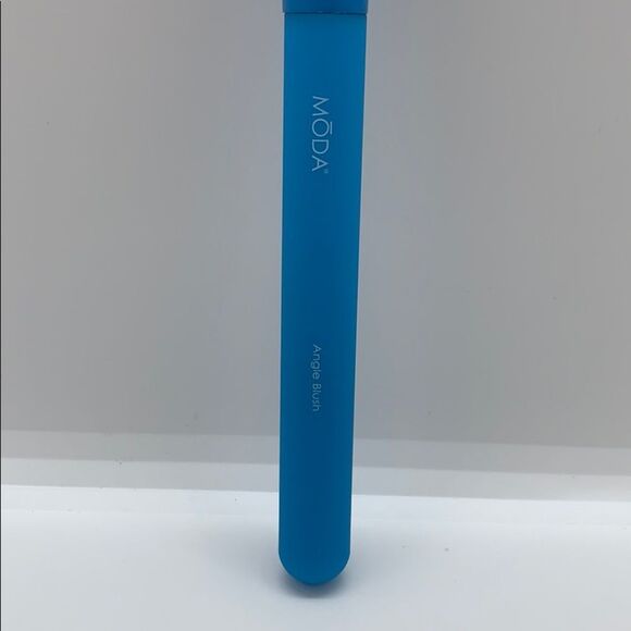 NWT MODA Angle Blush Makeup Brush - Picture 3 of 6